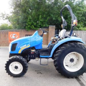 New Holland Boomer 3040