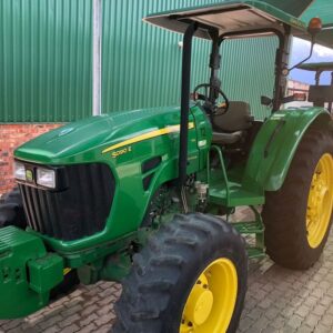John Deere 5090 E